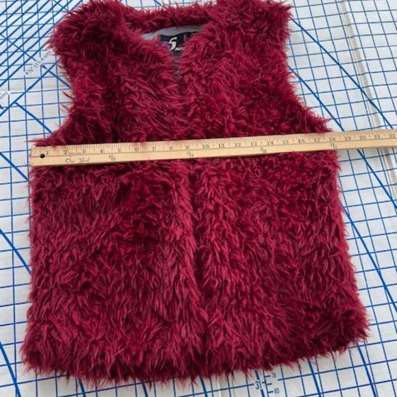 IOS Red Shaggy FAUX FUR VEST Women's Med - Picture 4 of 8